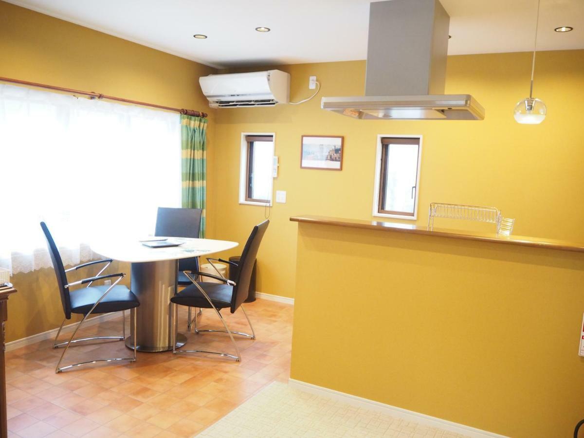 Guest House Bostons Niigata Bagian luar foto