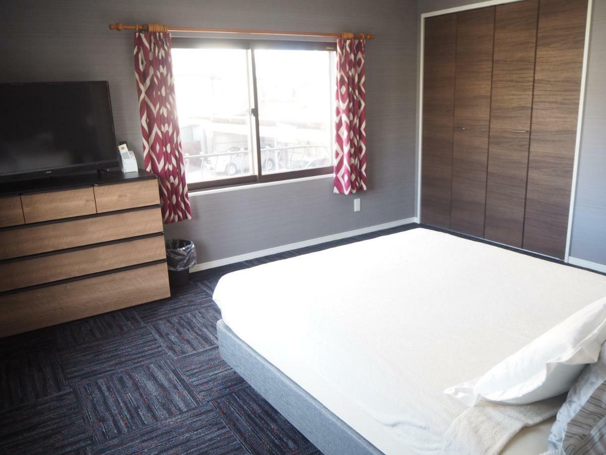 Guest House Bostons Niigata Bagian luar foto