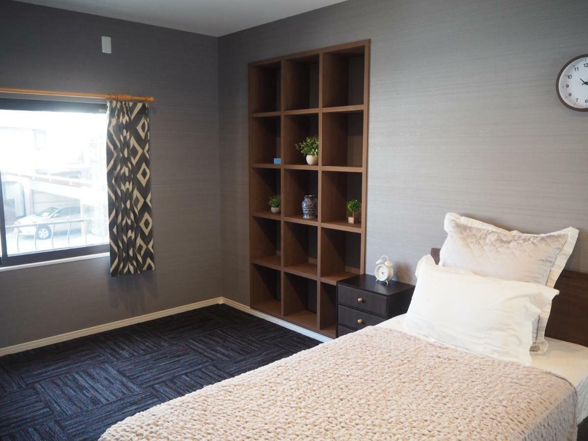 Guest House Bostons Niigata Bagian luar foto