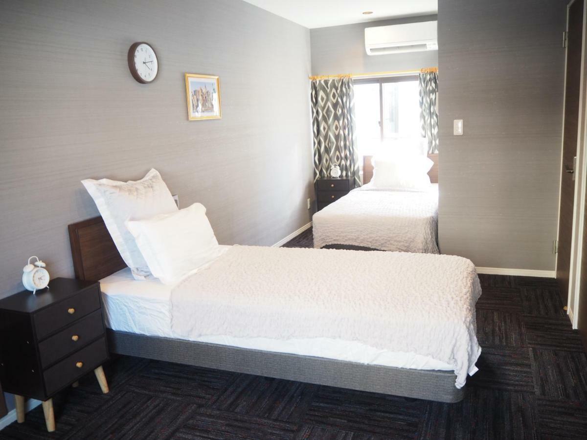 Guest House Bostons Niigata Bagian luar foto
